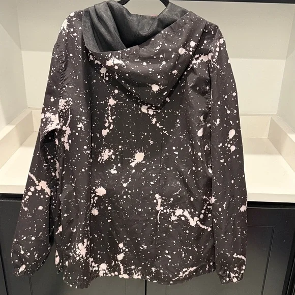 Carbon Hype Windbreaker Black and White Splatter Design Pullover. Size L - Picture 6 of 8